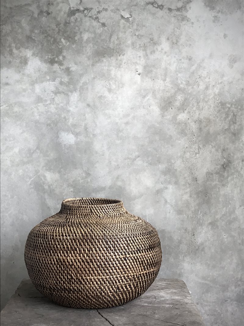 LONI, round rattan vase, brown