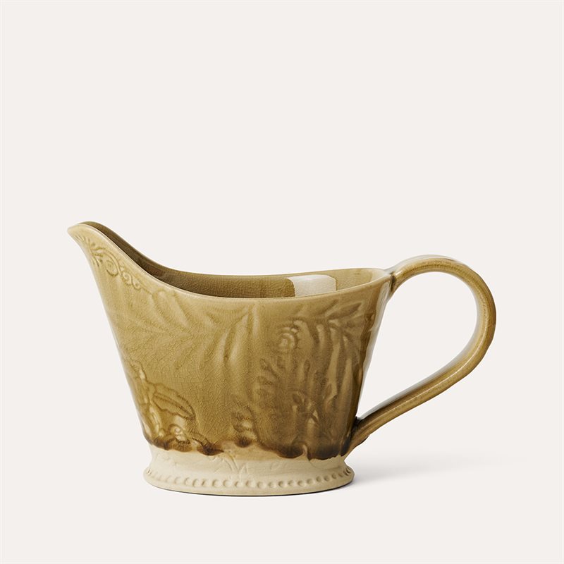 Pitcher, sand