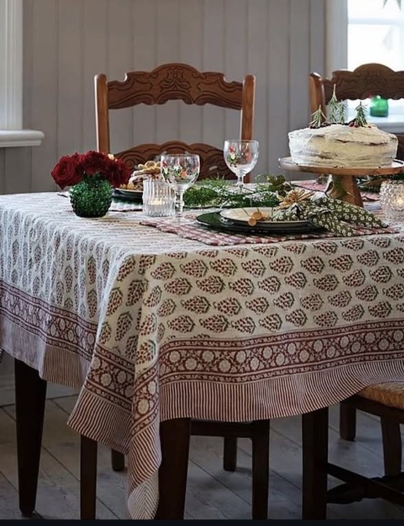 Persian Paisley - Red, Green & White