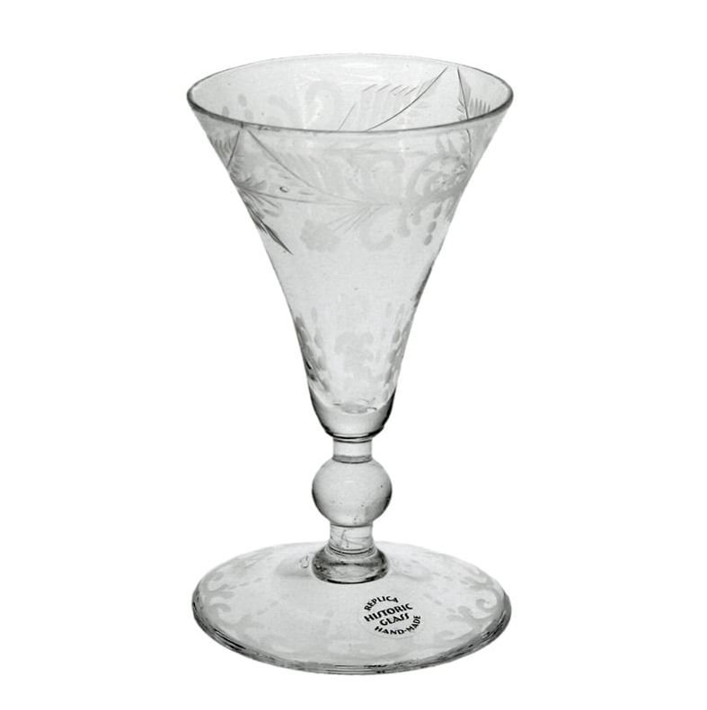 Litet glas med gravyr