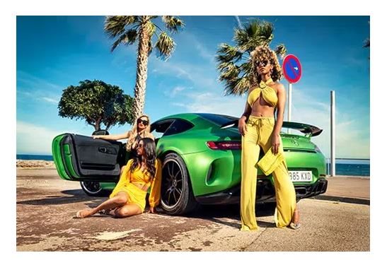 Mercedes beachgirls