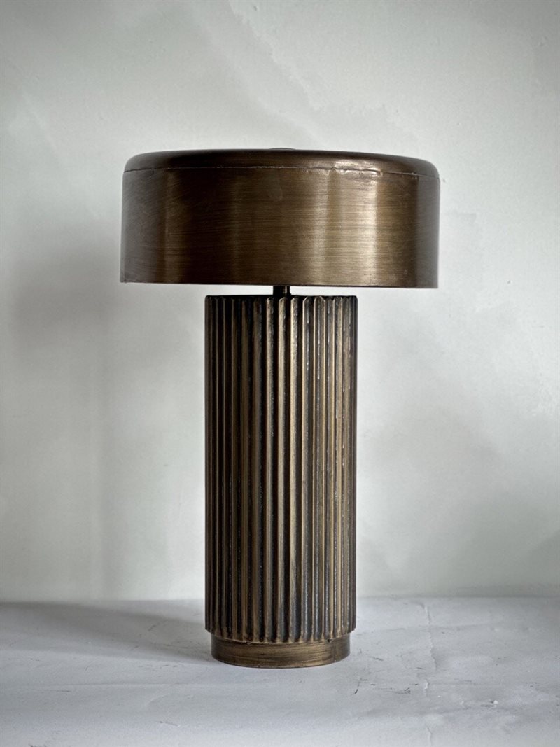 PONA lamp with shade
