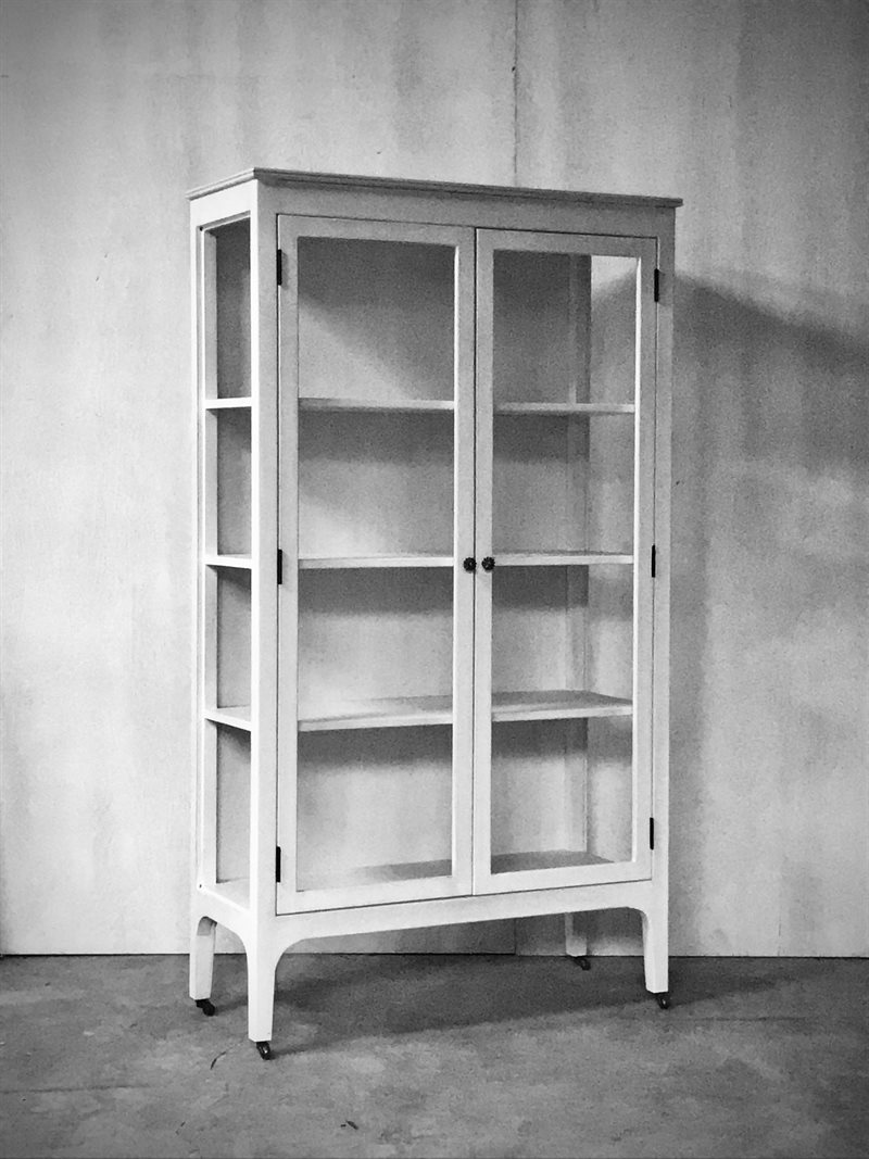 RALPH cabinet on wheels, vintage white