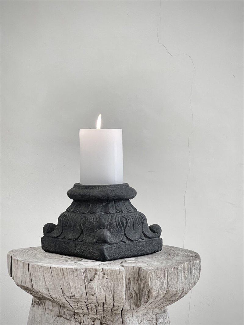 SHANTI candle holder