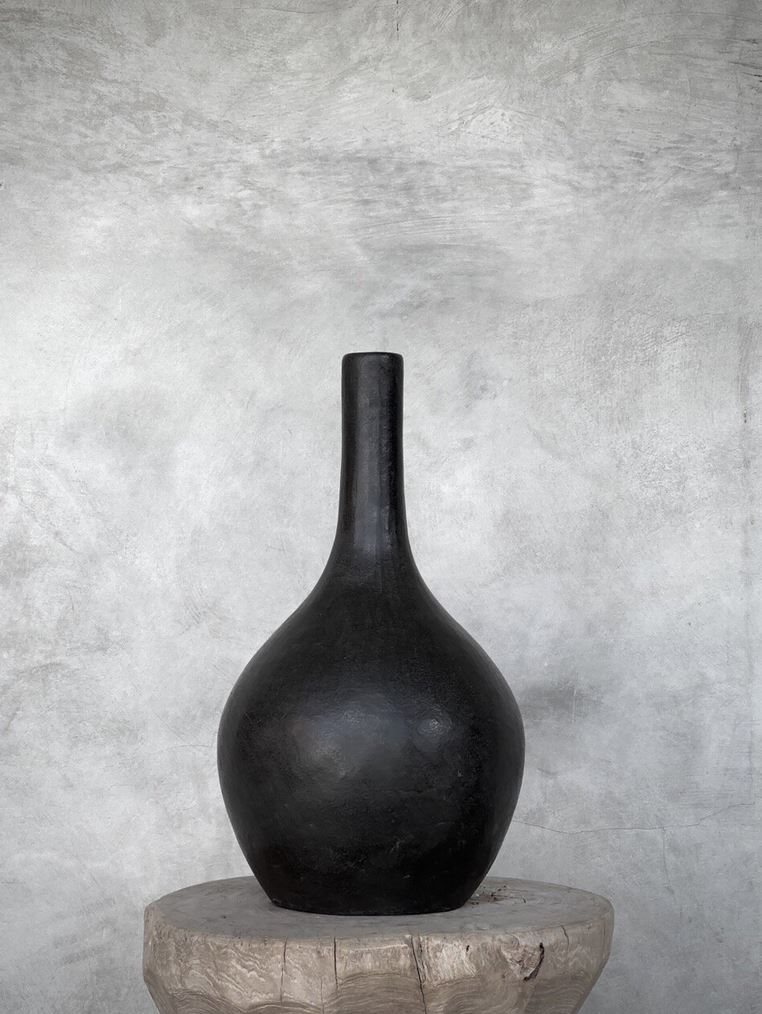 BESI vase 