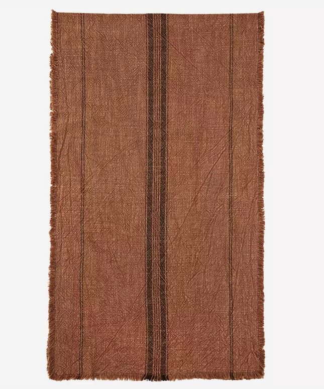 Striped runner w/ fringes 