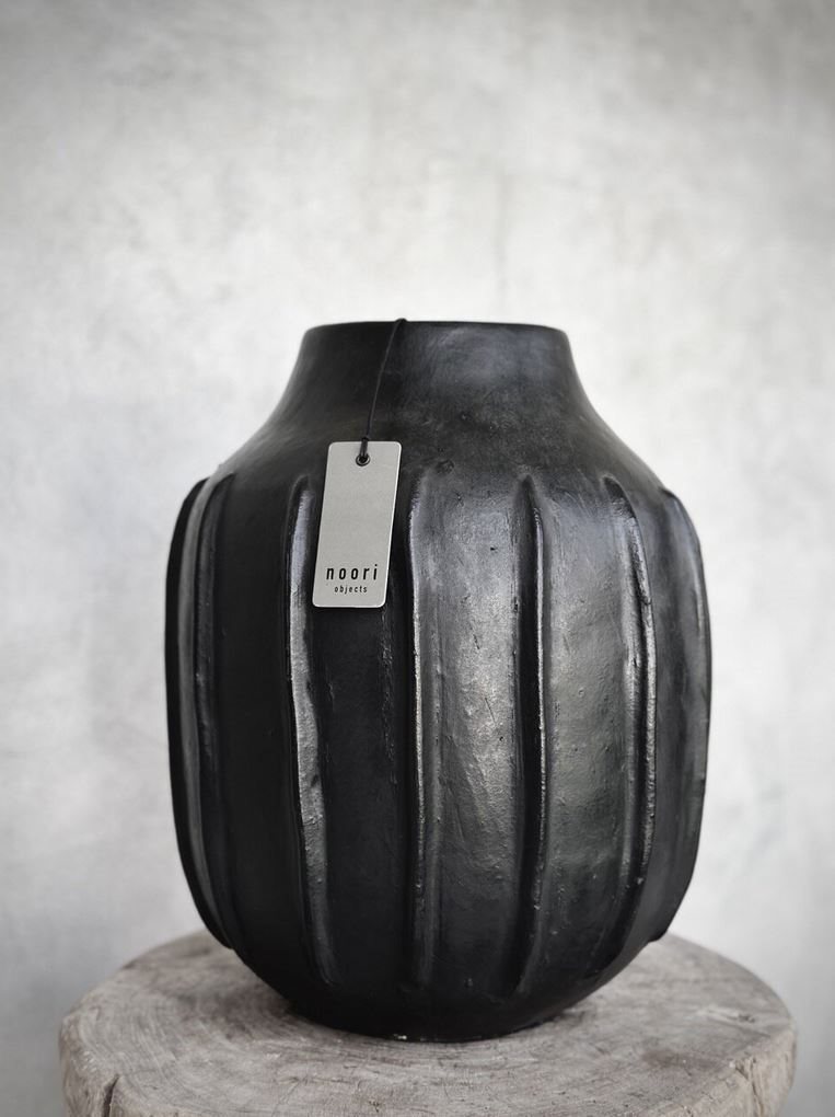 KORO vase