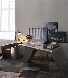 Valkyrie Aviator desk