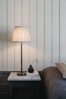 Bordslampskärm