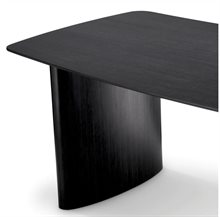 Dining Table Bergman