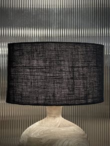 IZA table lamp, natural with black jute shade