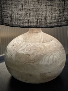 IZA table lamp, natural with black jute shade