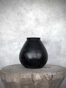 DONO vase, black antique