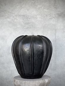 PODO vase, black antique