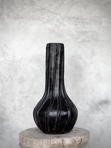 JOYO vase, black antique